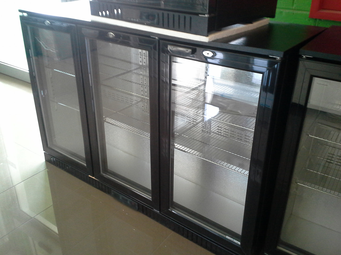 EUROTAG 328LT 3 DOOR UNDER BENCH BACK BAR DISPLAY FRIDGE