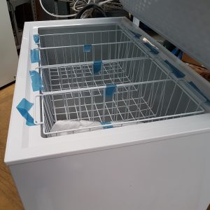 EUROTAG 300LT CHEST FREEZER WITH LOCKS & WHEELS