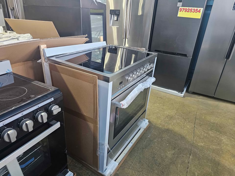 Euromaid 90cm Freestanding Electric Cooker – Stainless Steel model FC9PS