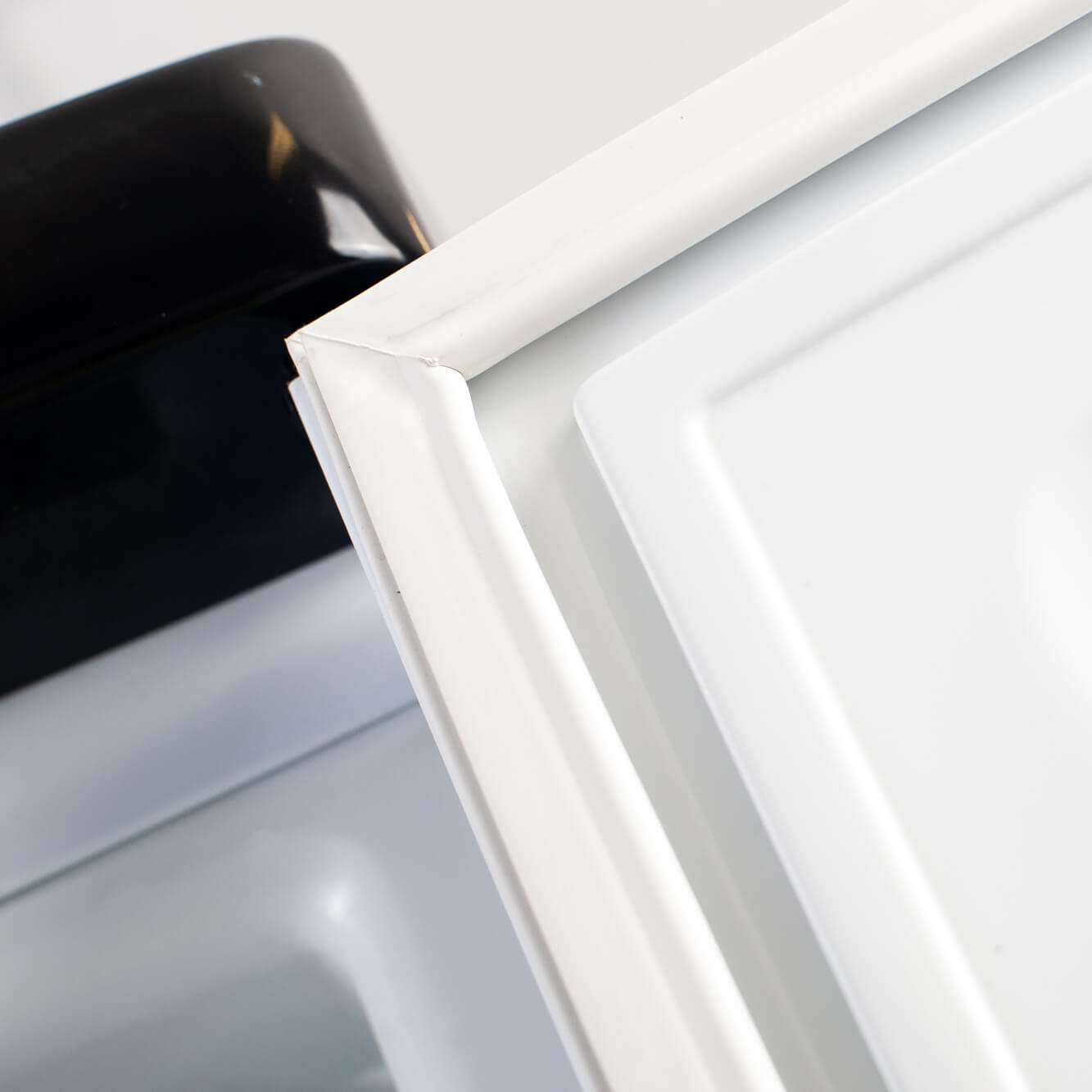 Upright Freezer - 300L - 1 Door - Solid (UF0374SDS-NR)