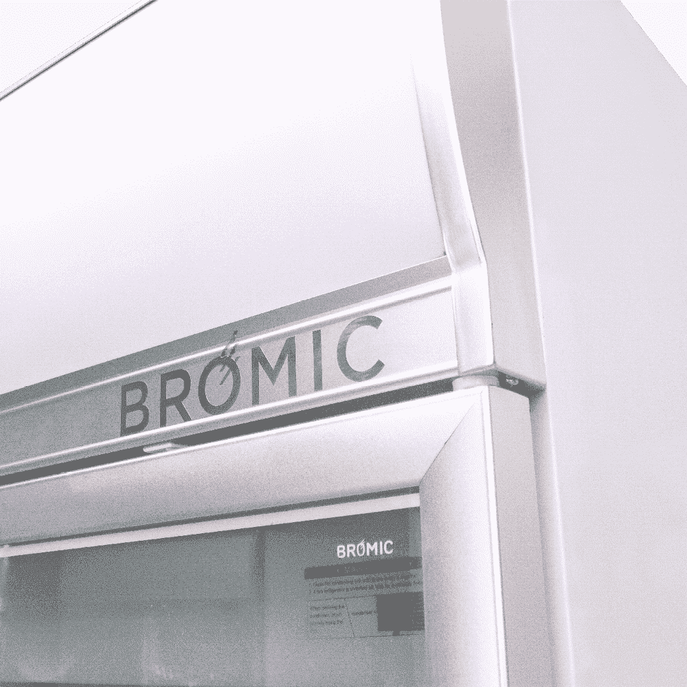 Upright Display Fridge – 1507L – 3 Doors – Flat Glass – Lightbox