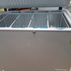 EUROTAG 300LT CHEST FREEZER WITH LOCKS & WHEELS