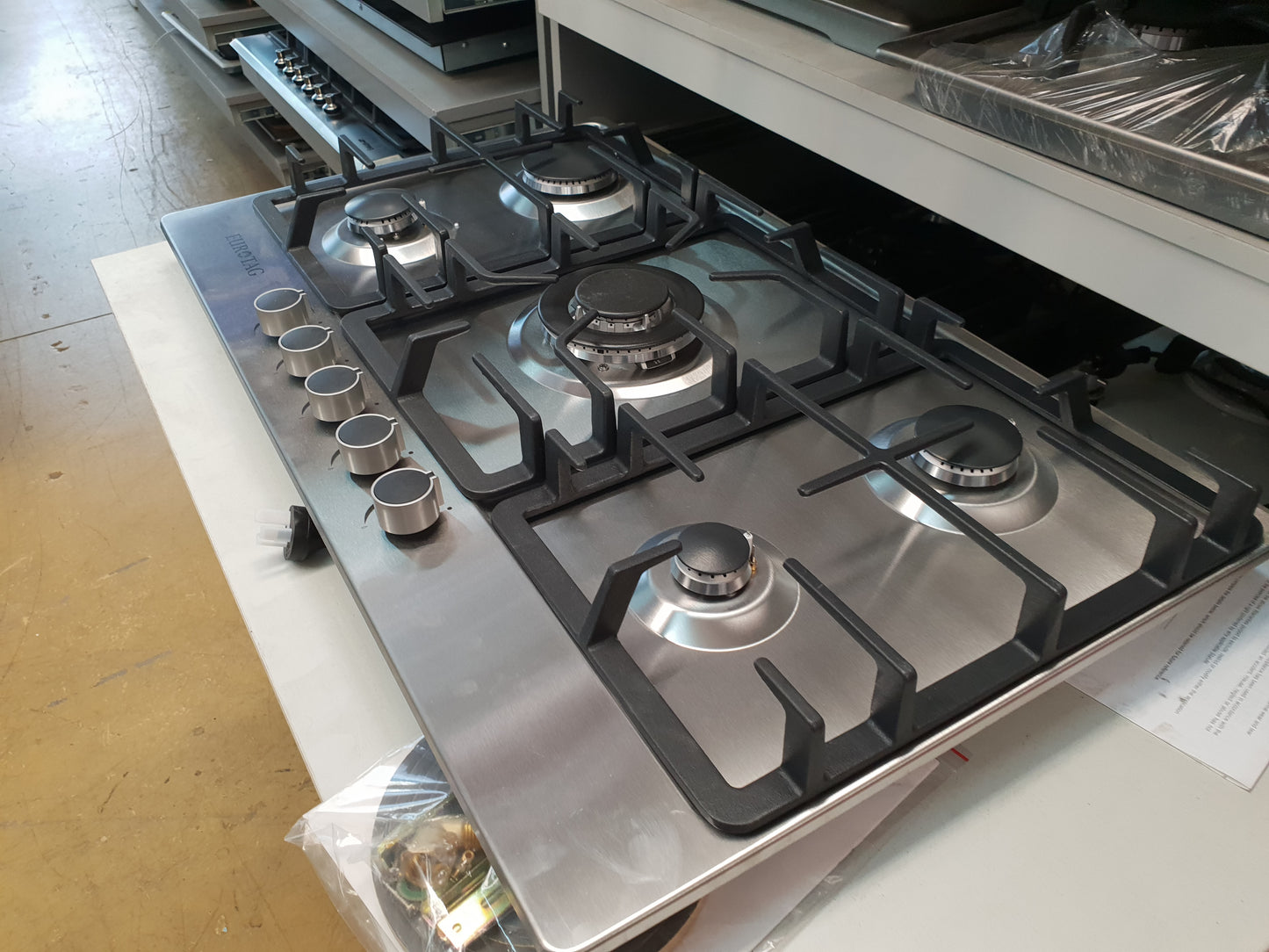 EuroTag 900MM / 90CM STAINLESS STEEL Gas Cooktop With Heavy Duty Cast Iron And WOK BURNER Italian Sabaf burner