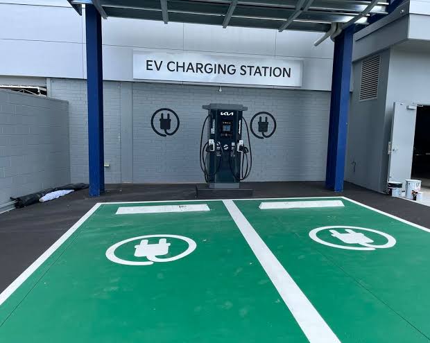 Ocular Atlas DC Charger | 120kW | Dual Charger CCS2